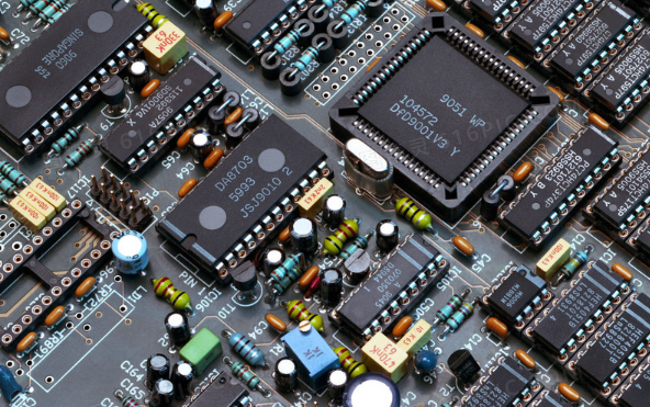 How does a comparator work?