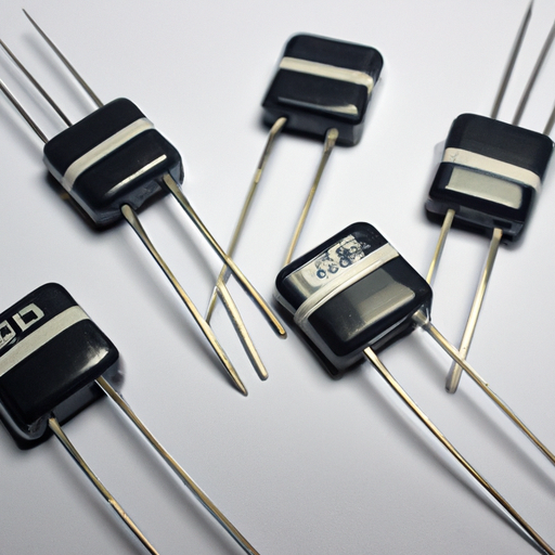 What are the product features of current sensing resistors?